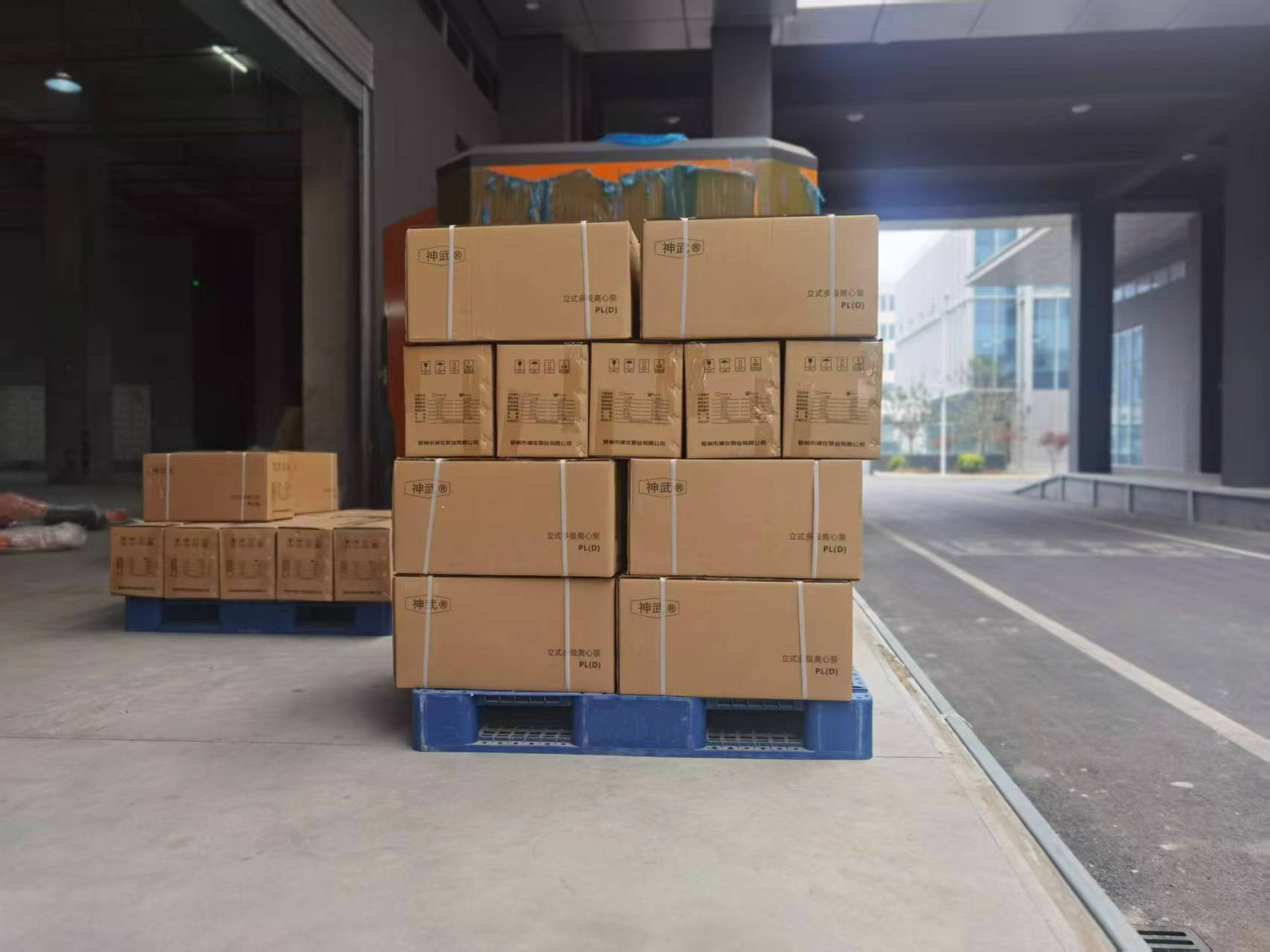 水肥機(jī)多級離心泵運(yùn)抵客戶工廠